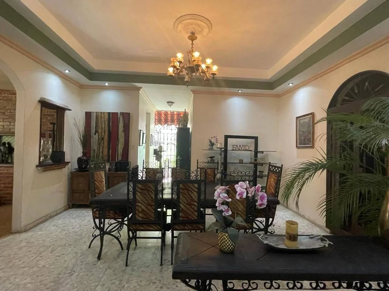 Gazcue: casa 4 hab. · 563 m² en venta - 5