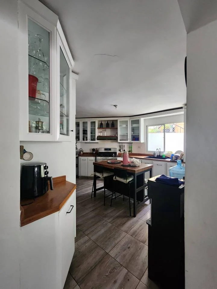 Casa en Av. Independencia, 243 m² en venta - 4