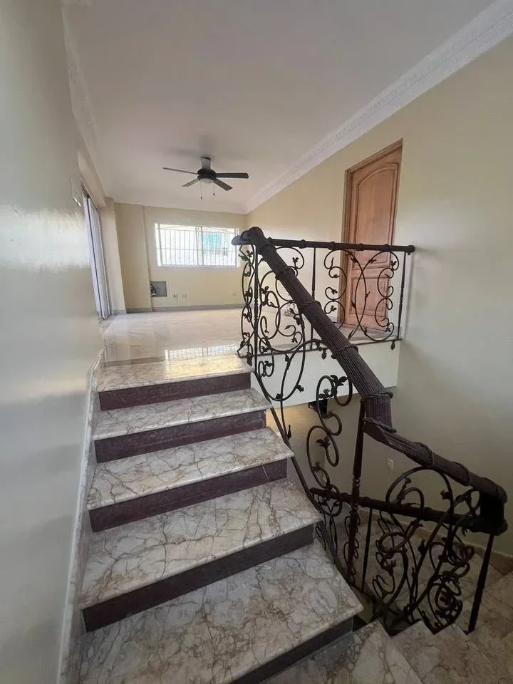 Renacimiento: penthouse 3 hab. · 344 m² en venta - 3