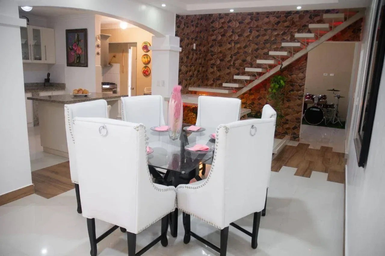 Venta: casa en Don Juan Ii, La Romana - 4