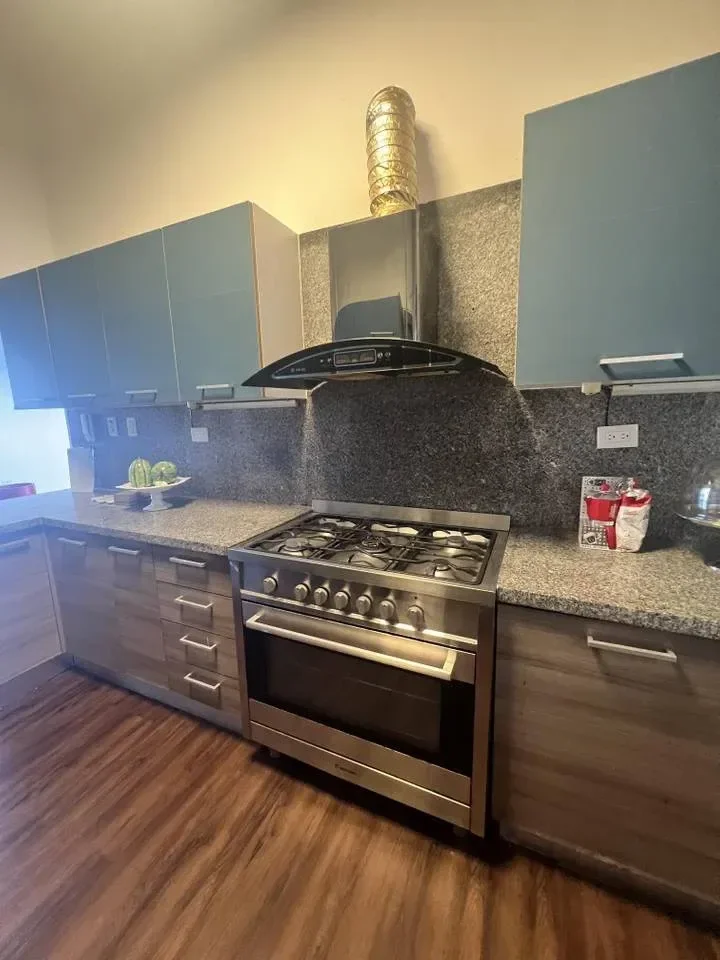 Apartamento en La Julia, 220 m² en alquiler - 2