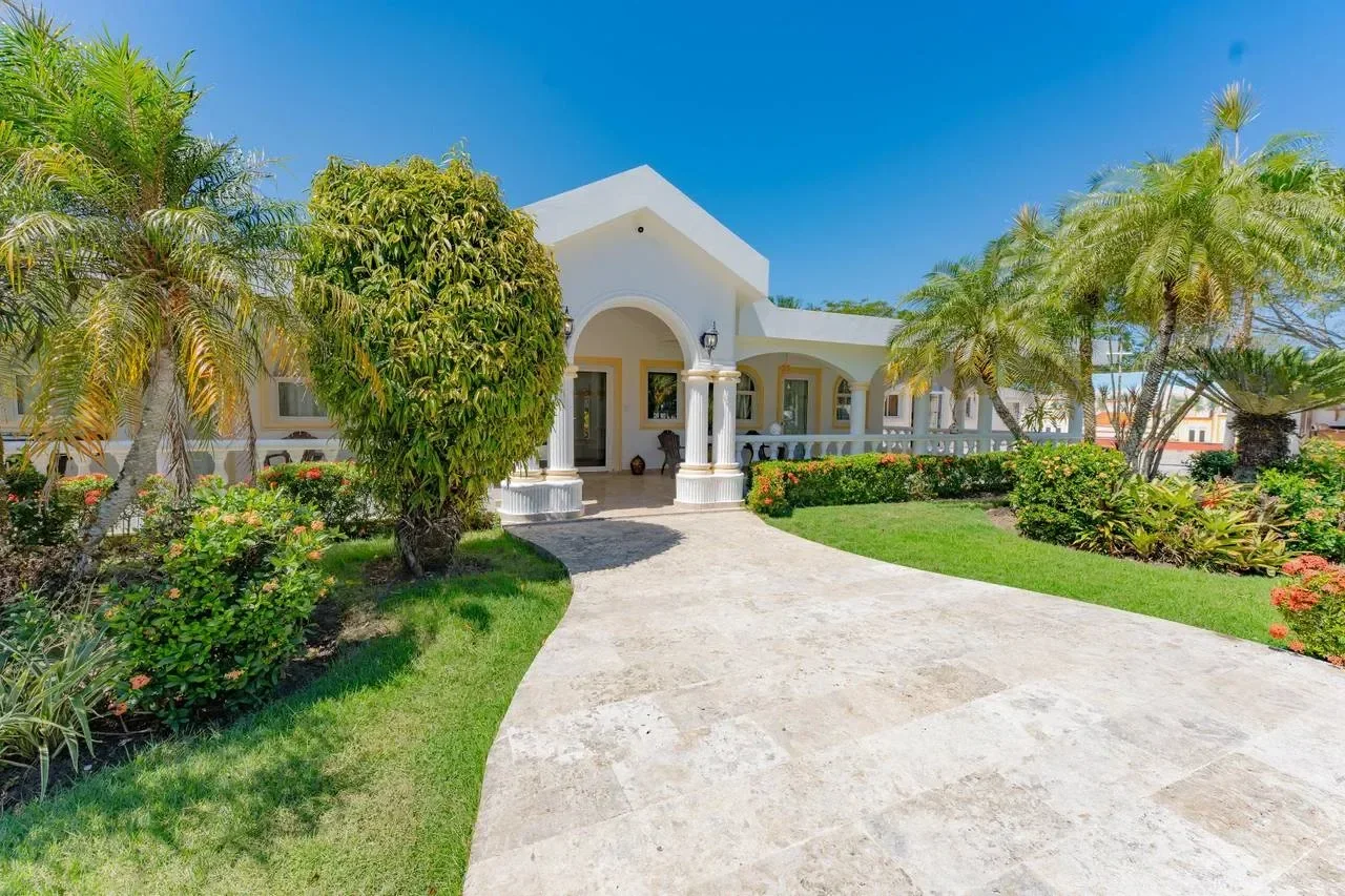 Villa en Carretera Sosúa-Cabarete, 566 m² en venta - 2