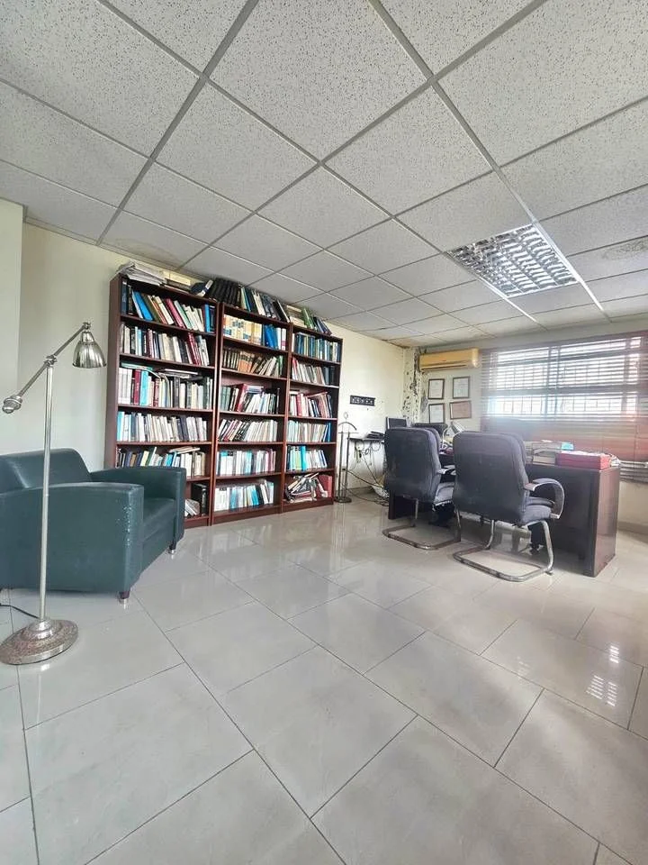 Commercial space in Mirador Norte, 65 m² for rent