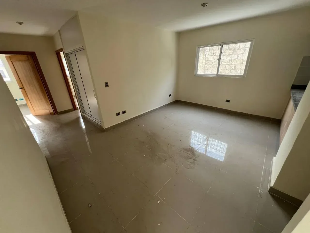 Apartamento en venta — Aut. Duarte, Santo Domingo Oeste (3 hab.) - 4