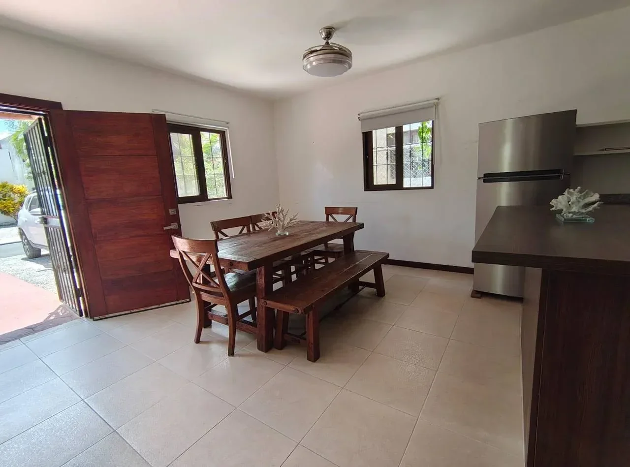 Villa de 3 habitaciones en venta en El Ejecutivo, Bavaro - 2
