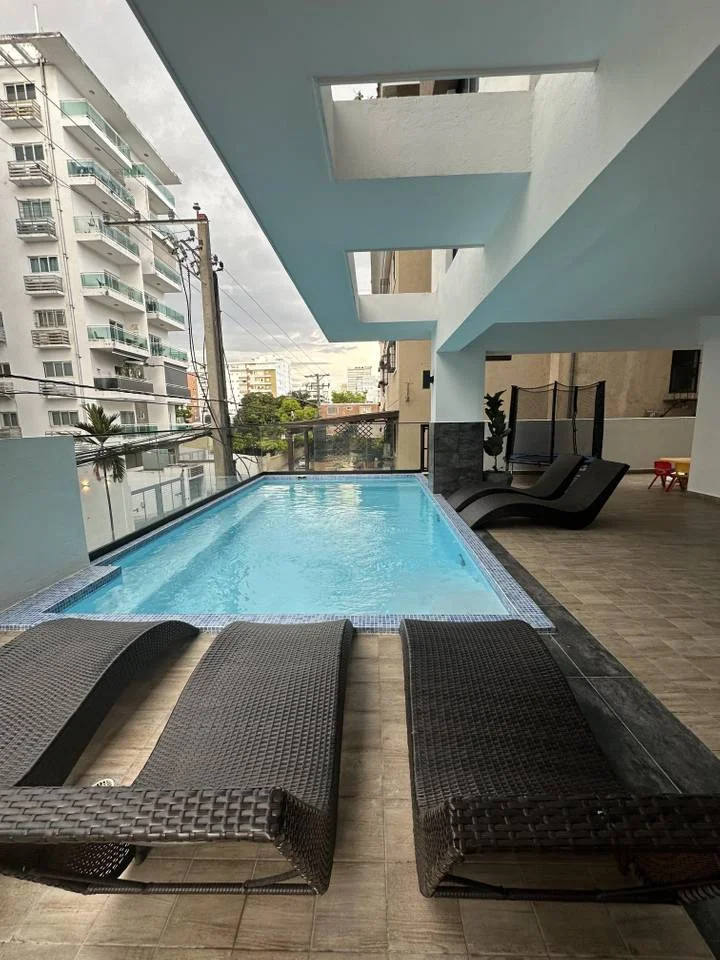 1 Room Rental in Evaristo Morales - Gym & Pool - 2