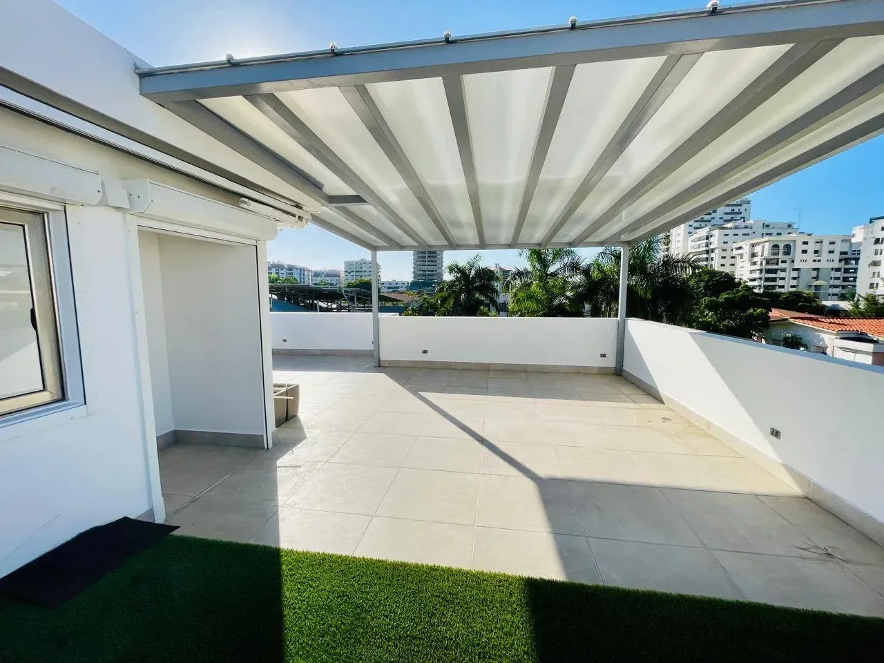 Casa en venta — Bella Vista, Santo Domingo D.N. (3 hab.) - 3