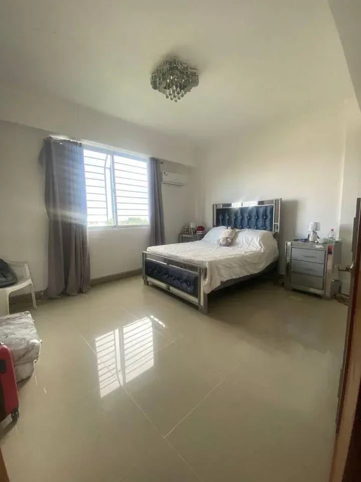 Av. Independencia: apartamento 3 hab. · 250.63 m² en venta - 5