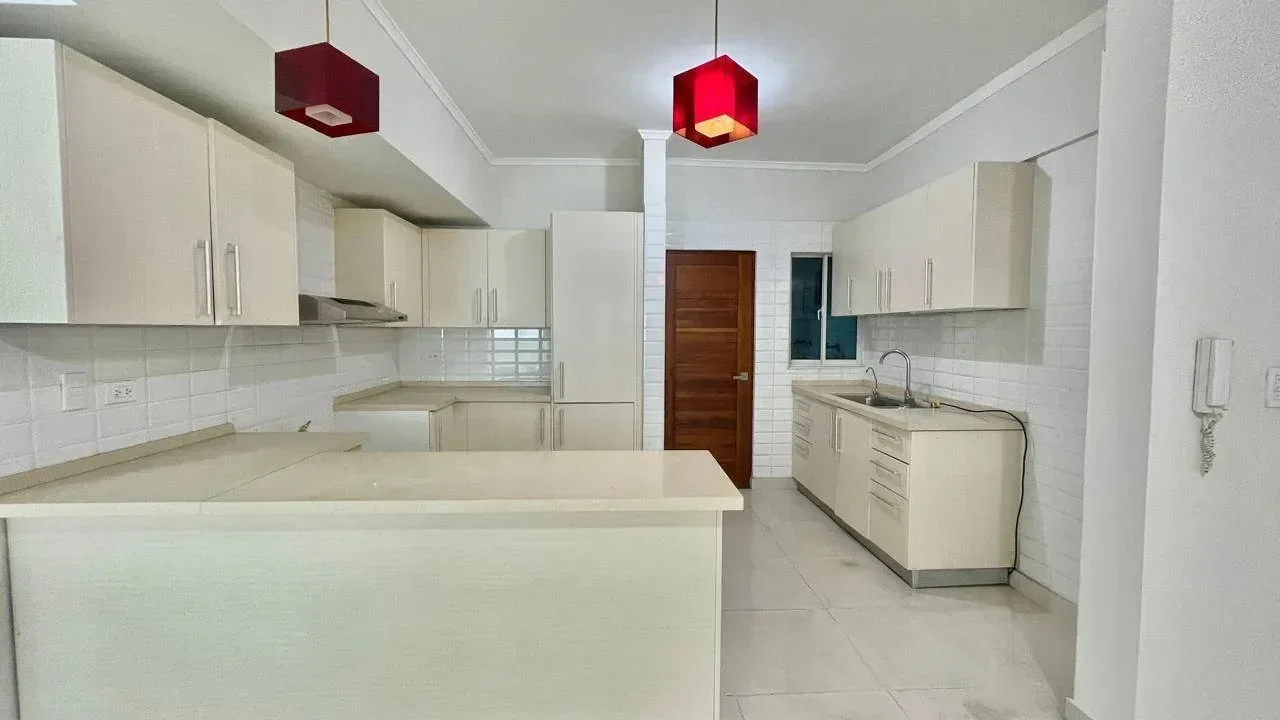 Evaristo Morales: apartamento 3 hab. · 257 m² en venta - 5