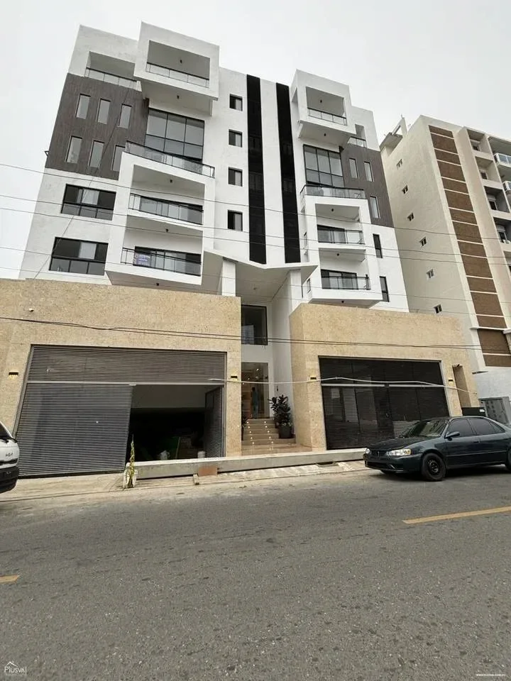 Apartamento en venta — Evaristo Morales, Distrito Nacional (1 hab.)