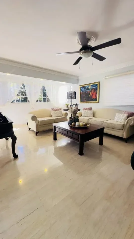 Casa en venta — La Castellana, Santo Domingo D.N. (3 hab.)