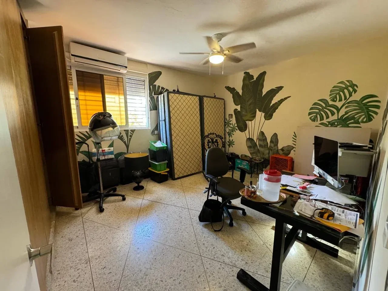 Ensanche Naco: casa 5 hab. · 700 m² en venta
