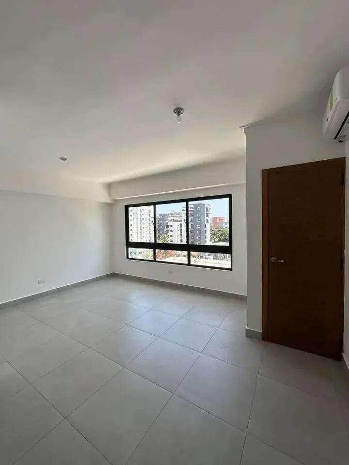 Apartamento en Evaristo Morales en alquiler - 1