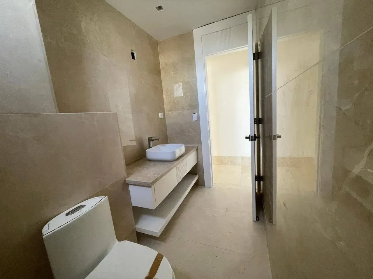 Apartamento en venta — Ensanche Naco, Distrito Nacional (3 hab.) - 5