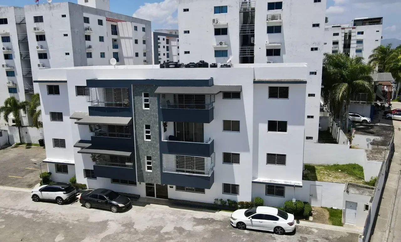 Apartamento en venta — Los Rieles, Santiago de los Caballeros (3 hab.)