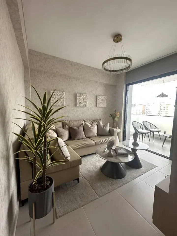 Apartamento en alquiler — Evaristo Morales, Distrito Nacional (1 hab.) - 1