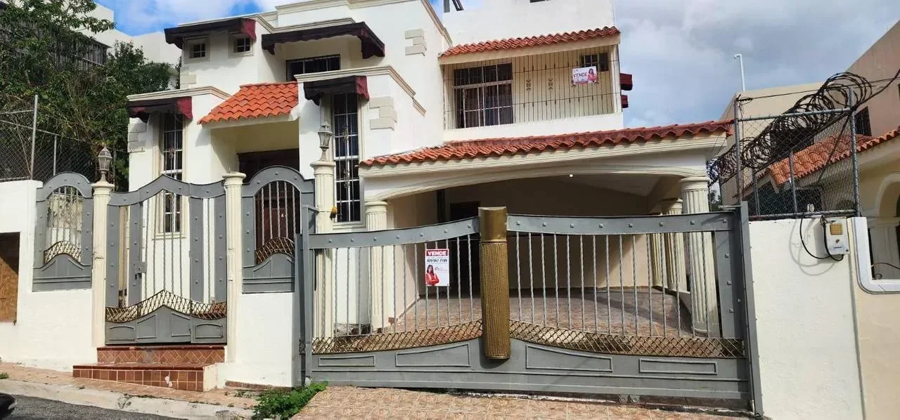Casa en venta — Mirador del Oeste, Santo Domingo Oeste (4 hab.) - 2