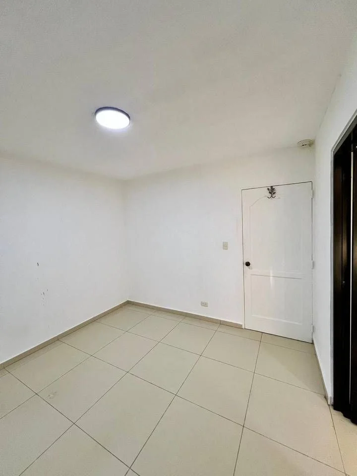 Local comercial en Bella Vista, 30 m² en alquiler - 2