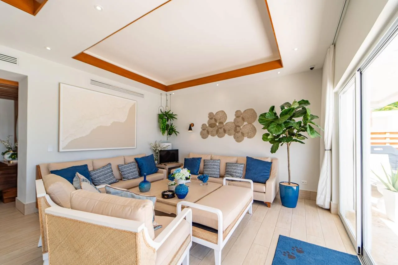 Apartment with 3 bedrooms for sale in Arena Gorda, Bavaro - 2