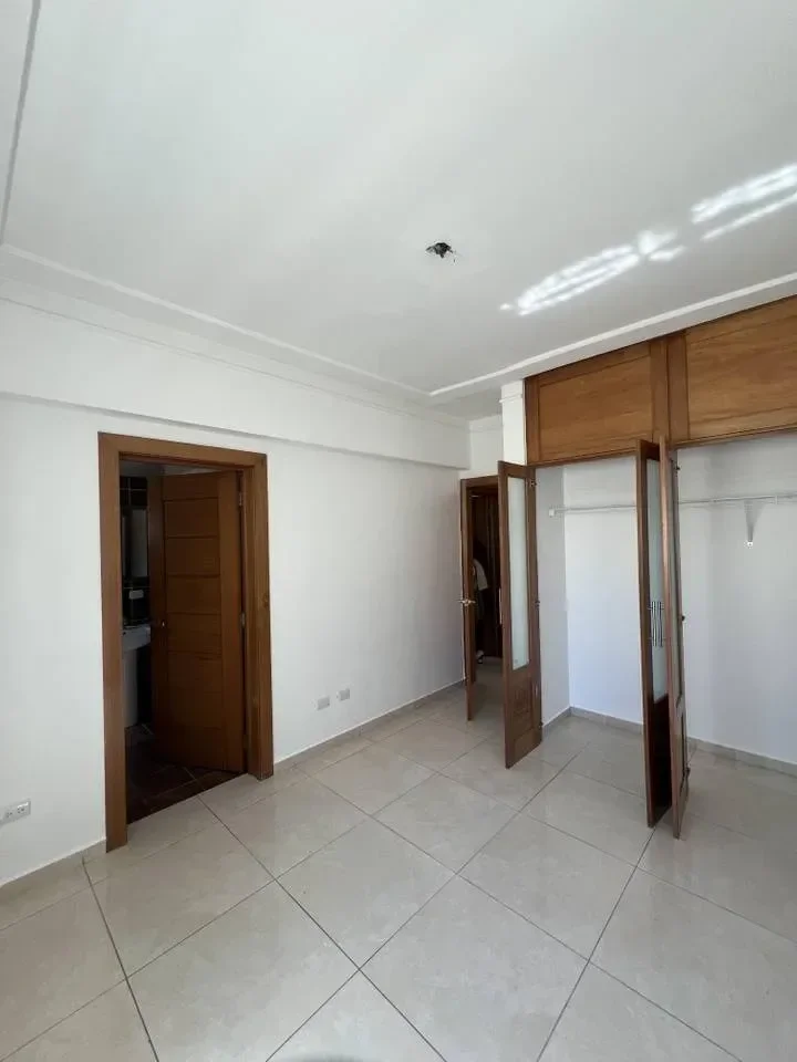 Apartamento en venta — Evaristo Morales, Distrito Nacional (3 hab.) - 5