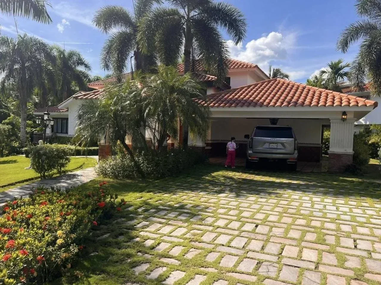 Casa en Metro Country Club, 850 m² en venta