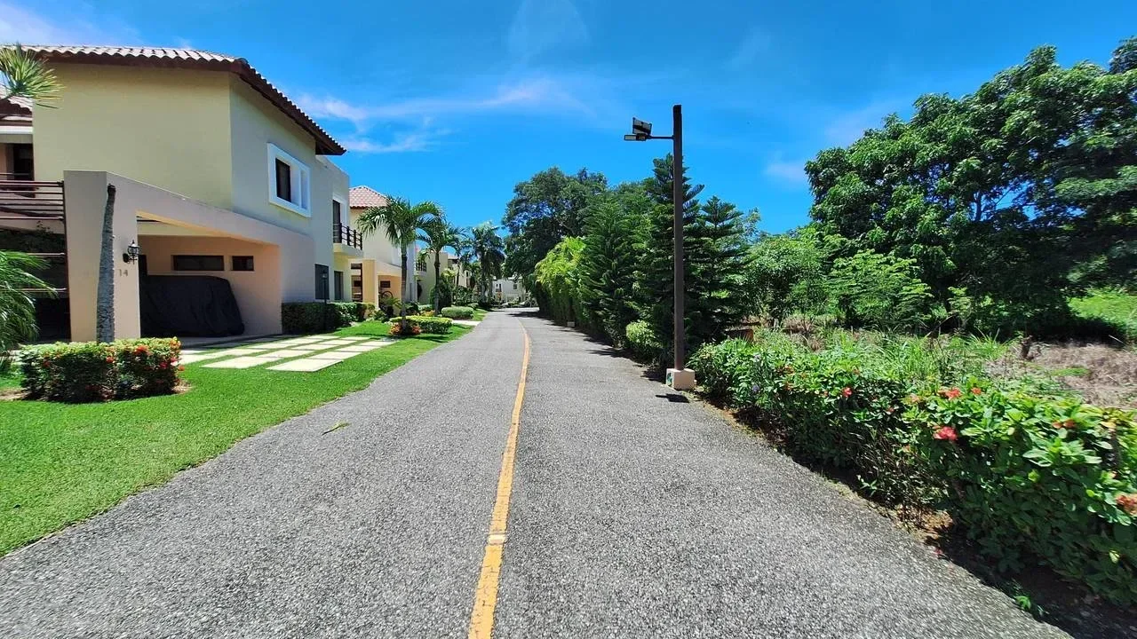 Venta: villa en Juan Dolio, Juan Dolio - 2