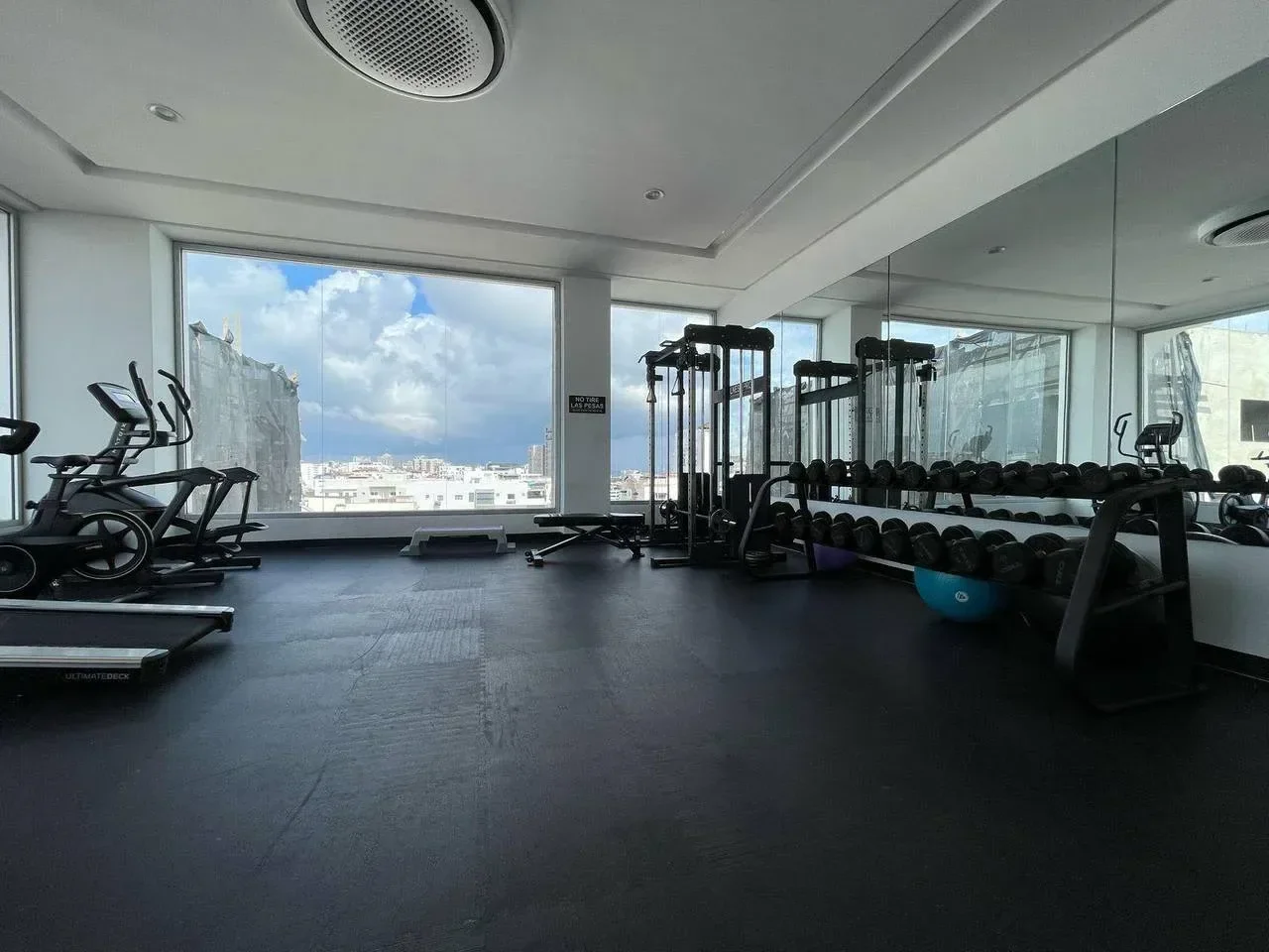 Apartamento en venta — Bella Vista, Distrito Nacional (1 hab.) - 2