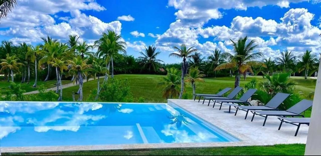 La Romana: villa 4 ch. · 360 m² à vendre - 2