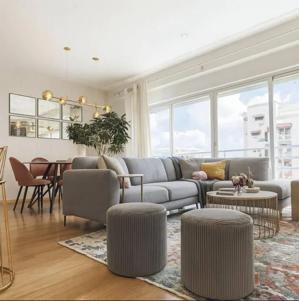 Apartamento en Evaristo Morales, 90 m² en alquiler