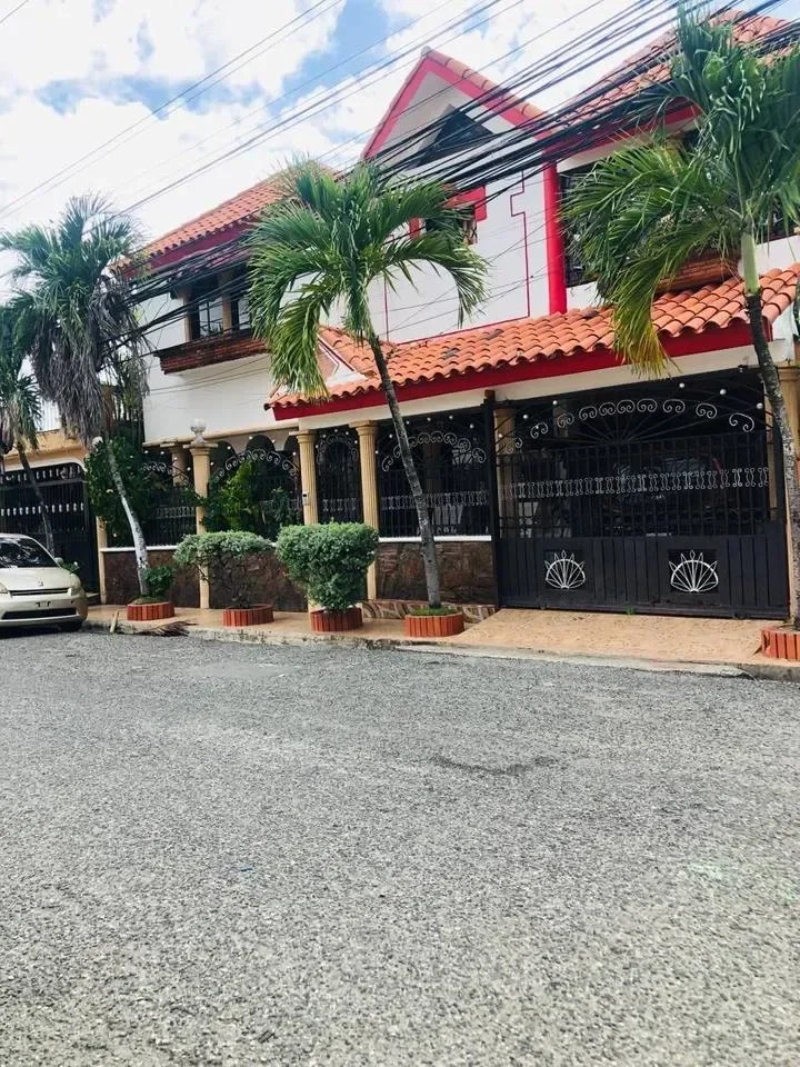 Casa en Ramón Matías Mella, 254.28 m² en venta - 3