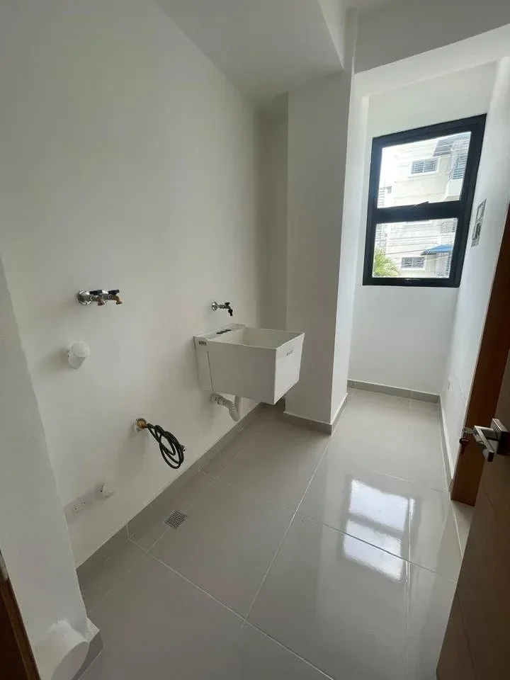 Apartamento en venta — Los Alamos, Santiago de los Caballeros (4 hab.) - 5