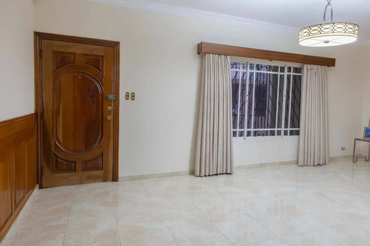 Casa en venta — Los Maestros, Distrito Nacional (3 hab.) - 3