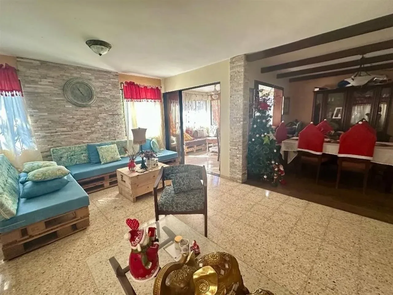 Casa en venta — Los Jardines del Sur, Distrito Nacional (3 hab.) - 2