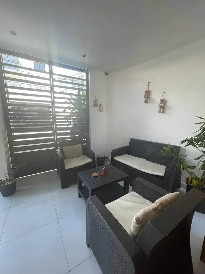 Casa en venta — Autopista San Isidro, Santo Domingo Este (3 hab.) - 3