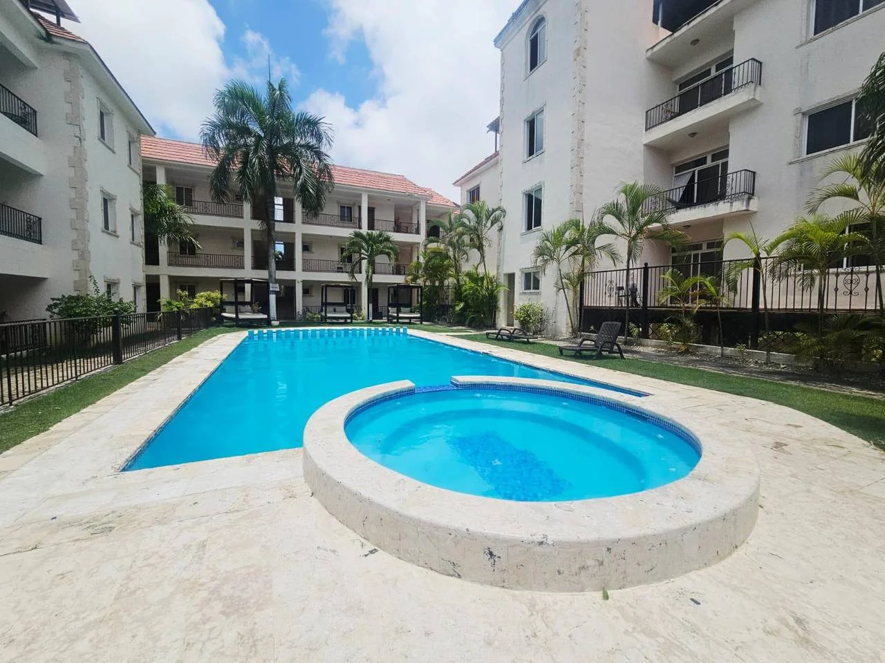 Apartment with 3 bedrooms for sale in Pueblo Bávaro, Bavaro - 2