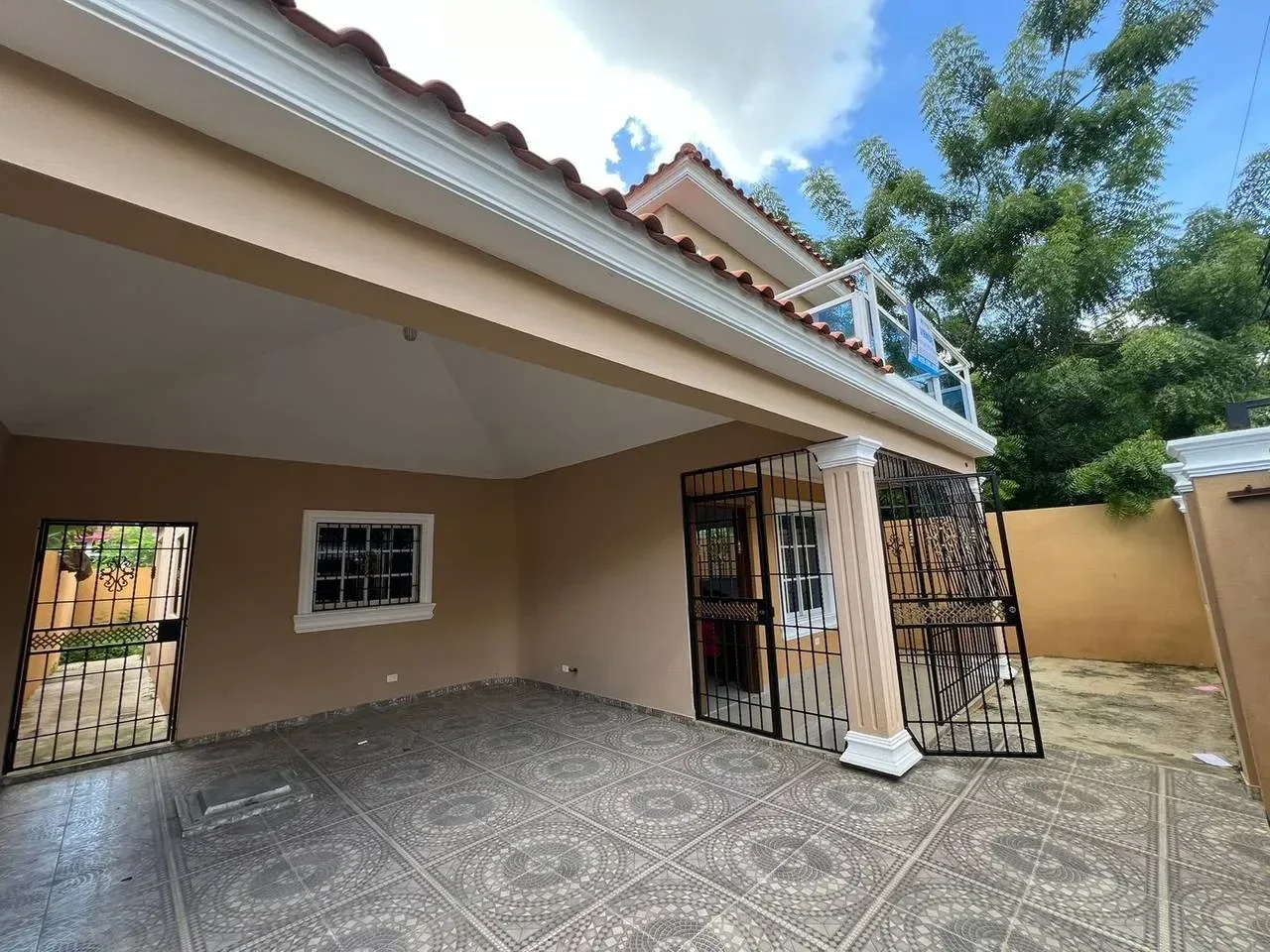 Casa en venta — Brisas Oriental VIII, Santo Domingo Este (3 hab.)