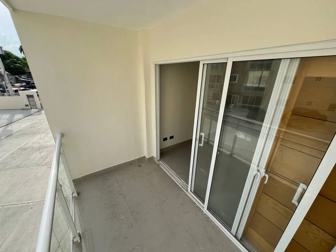 Apartamento en venta — Aut. Duarte, Santo Domingo Oeste (3 hab.) - 3