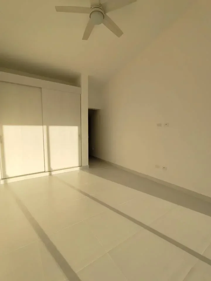Apartamento de 2 habitaciones en venta en Cocotal Golf & Country Club, Bavaro - 5