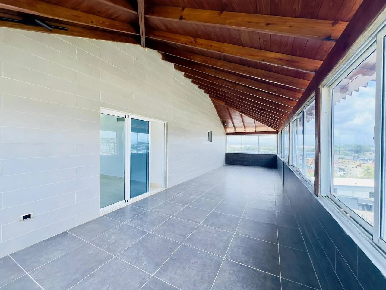 Appartement à Villa Aura, 698 m² à louer - 3