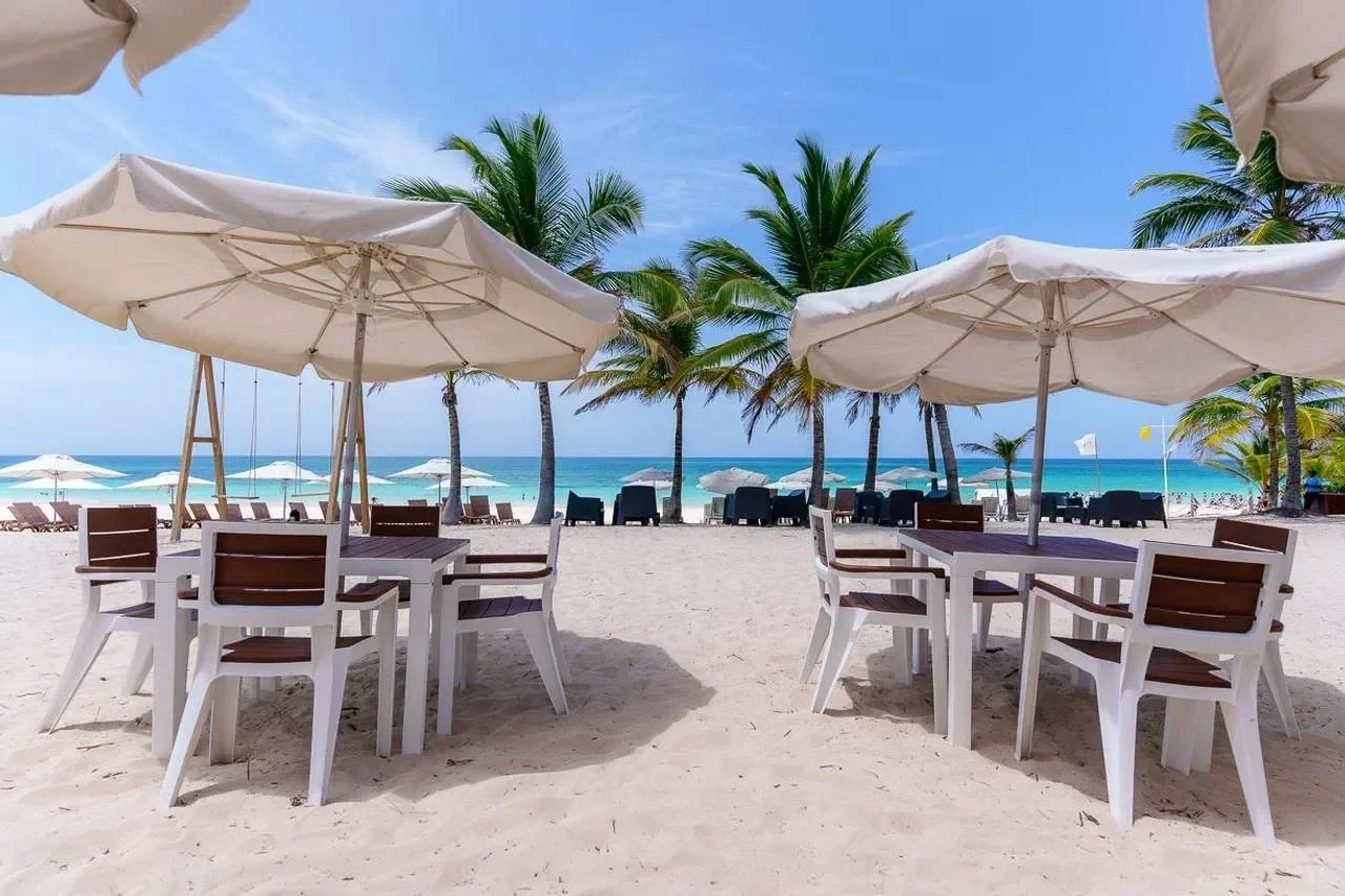 Apartamento en venta — Arena Gorda, Bavaro (2 hab.)