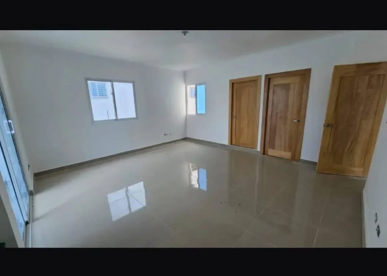 Av. República De Colombia: casa 3 hab. · 258 m² en venta - 4