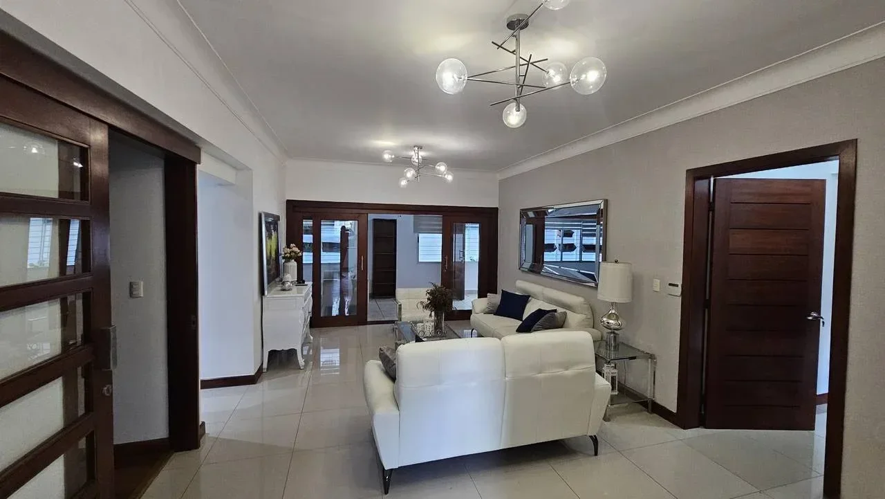 Apartamento en Ensanche Paraiso, 180 m² en venta