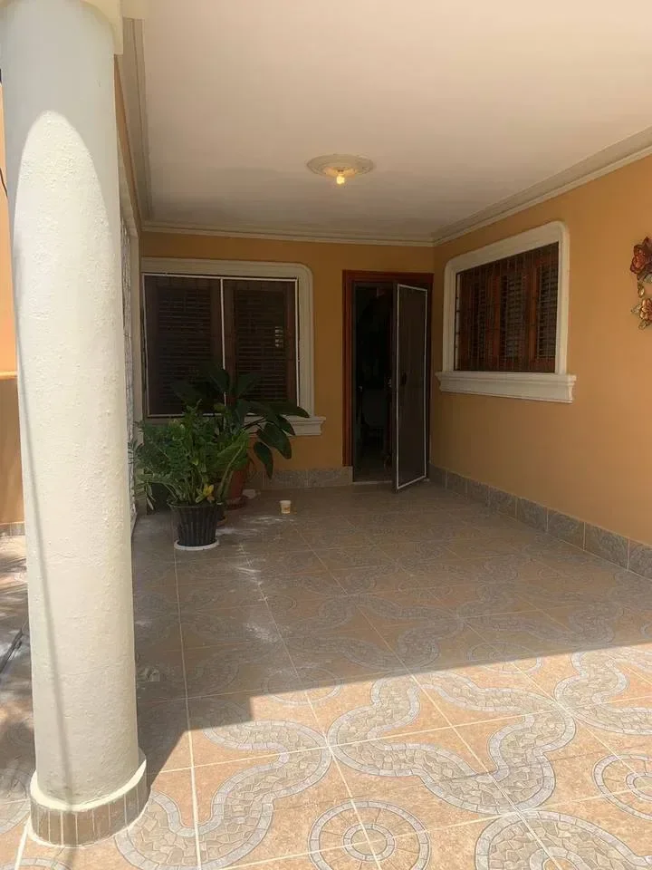 Los Alamos: casa 4 hab. · 356.94 m² en venta - 4