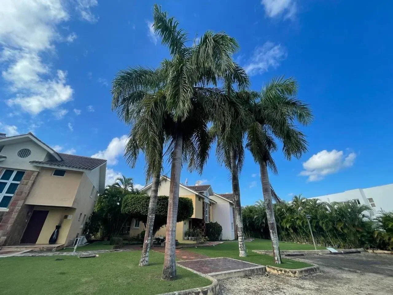 Villa en venta — Metro Country Club, Juan Dolio (3 hab.) - 4
