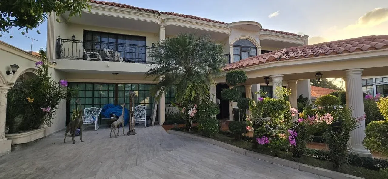 Altos de Arroyo Hondo: casa 7 hab. · 565 m² en venta - 3