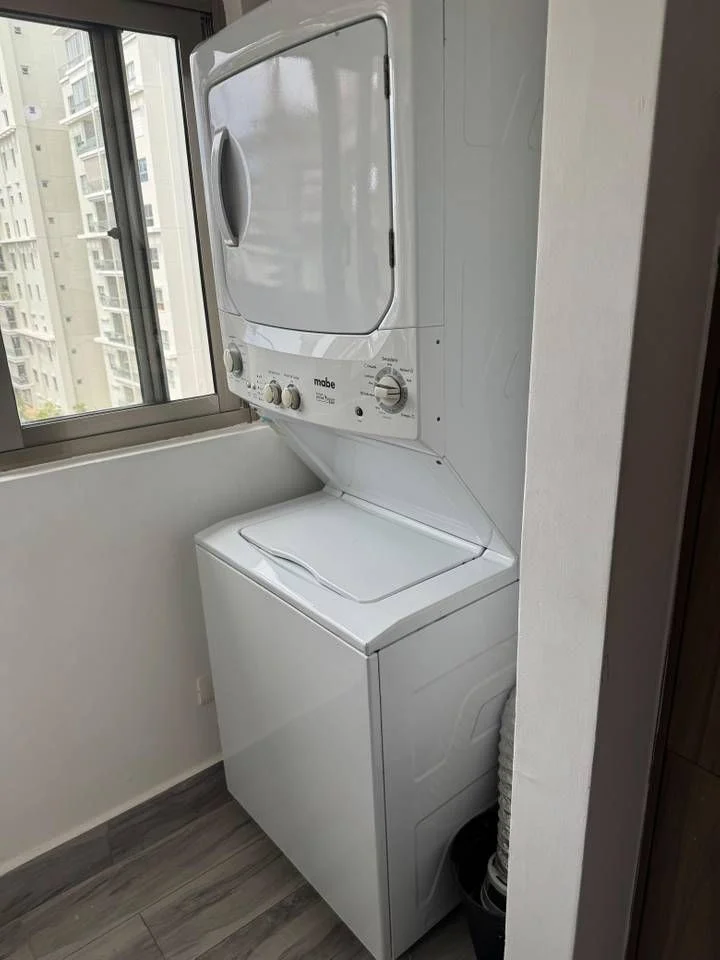 Apartamento en alquiler — Ensanche Naco, Santo Domingo D.N. (1 hab.) - 4