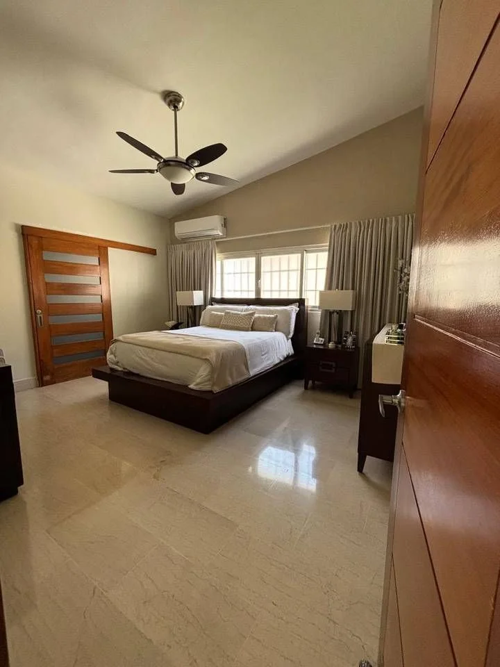 Maison de 4 chambres à vendre à Cuesta Brava, Santo Domingo D.N. - 4