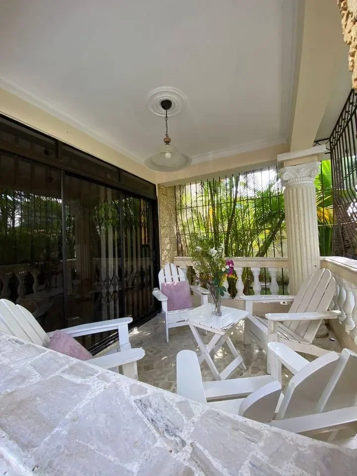 Casa de 3 habitaciones en venta en Los Laureles, Santiago de los Caballeros - 2