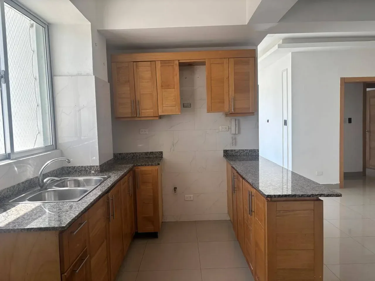 Apartamento en alquiler — Altos De Arroyo Hondo Ii, Santo Domingo D.N. (2 hab.)
