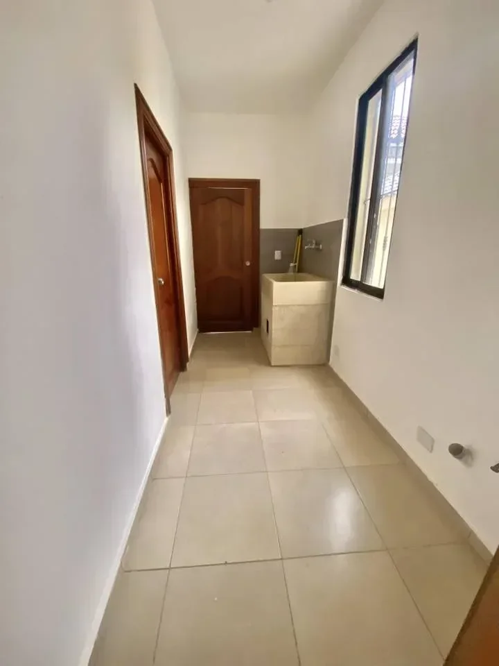 Casa en venta — Los Prados, Santiago de los Caballeros (4 hab.) - 5